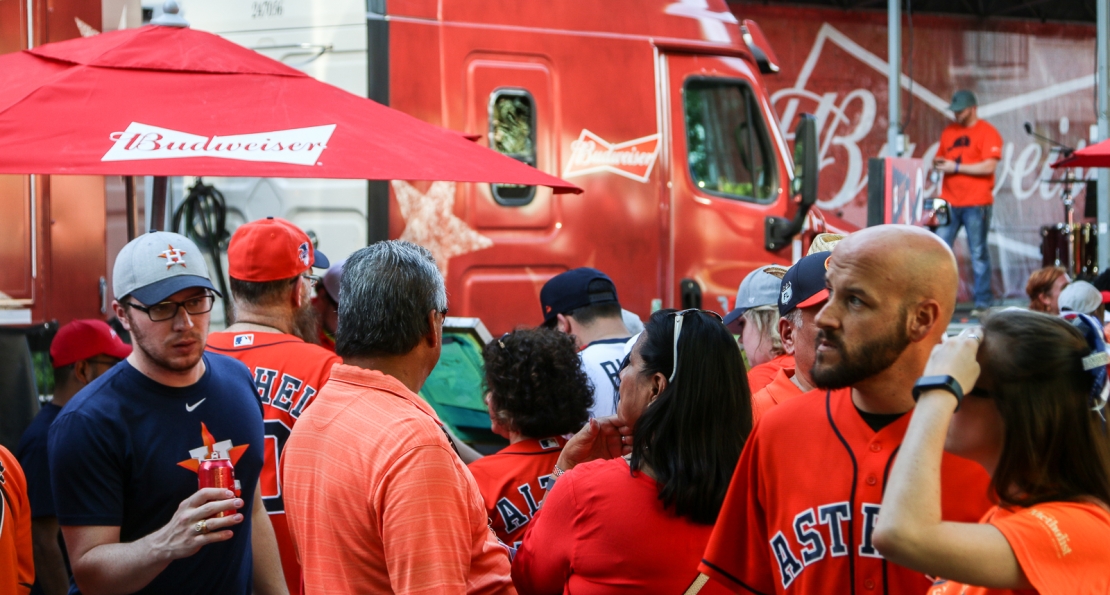 Customized Stanley Cup Personalized Engraving &amp; Printing at Events